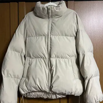 FEKETE 베이지 다운 자켓