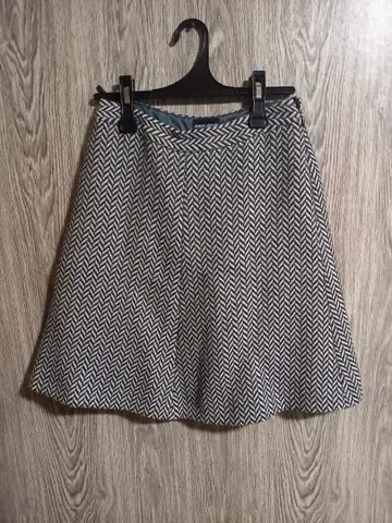 GIORGIO ARMANI 조르지오 아르마니 스커트 38S 상당 52