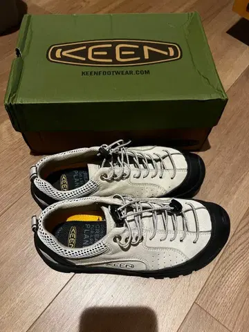 KEEN 스웨이드 로우컷 스니커즈