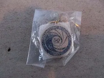 제임스 본드 007 시리즈 50주년 50YEARS 메달 키링