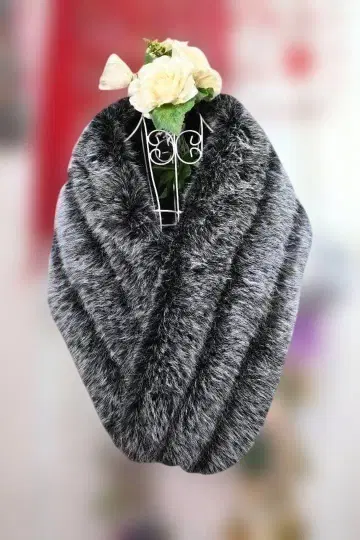 새상품 추가 OFF 복슬복슬 인조 모피 숄 9093