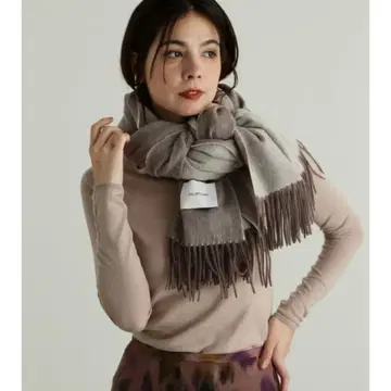 새상품급 JILL STUART 리버서블 스톨