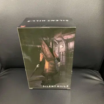 선착순 SILENT HILL 2 레드 피라미드 싱 피규어