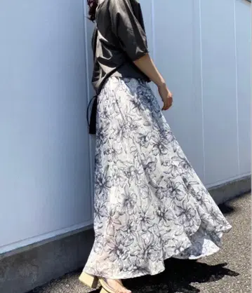 Ameri ADAM VOLUME SKIRT