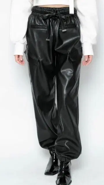melt the lady leather parachute pants