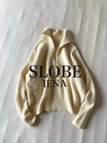 슬로브 이에나 SLOBE IENA 울 하프 지퍼 니트