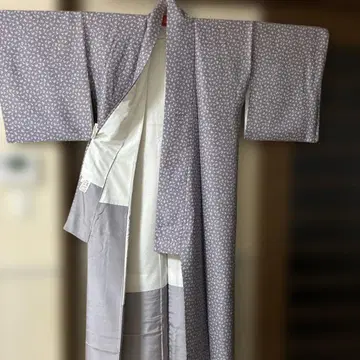 컨디션 최상 순수 실크 고급 등나무 색 코몬 기모노