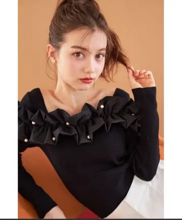 토코 클로젯 펄 장식 절개 리브 니트 풀오버