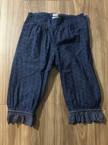 BEAMS BOY 레이스 네이비 하프 팬츠