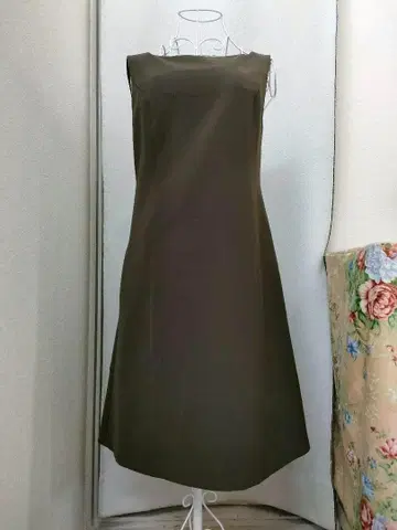 폭시 뉴욕 다크 브라운 원피스