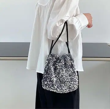 스팽글 숄더백 실버