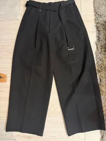 블랙 와이드 슬랙스 벨트 포함