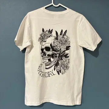 The Bihthday Skull 'n' Lilies Pocket Tee