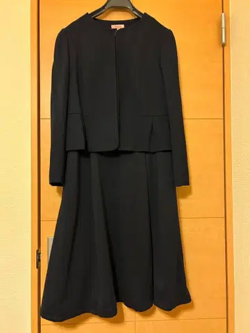 TOCCA LUCE 워셔블 노카라 자켓 원피스 셋업