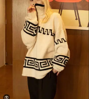 컨디션 최상 모리 루나 hood 니트 프릭스스토어 별주 레어