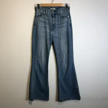 THROW의 스트레이트 데님 프리 사이즈로 입기 편해요!