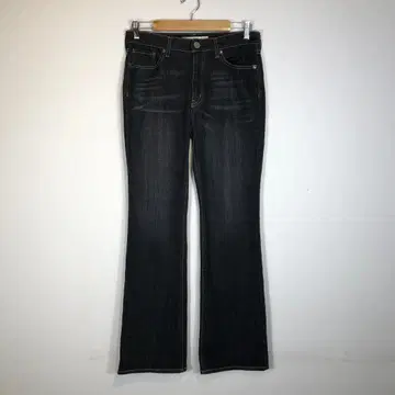 스트레이트 데님 블랙으로 코디하기 쉬움