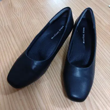 극미품 MAGICAL STEPS 블랙 펌프스 23 외반모지 저반발 밑창