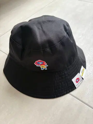 미니언 x 미야쿠미야쿠 버킷햇 (M) 블루 리버서블 오사카 간사이 박람회