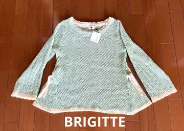 새상품 BRIGITTE 니트 배송비 포함