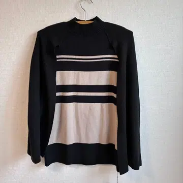 LIP SERVICE 케이프풍 니트 상의