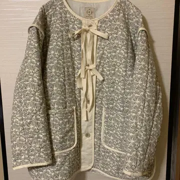 사만사 모스모스. 꽃무늬 퀼트 패딩 자켓. F 사이즈