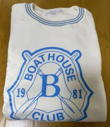 BOATHOUSE CLUB 맨투맨 반팔 트레이닝복