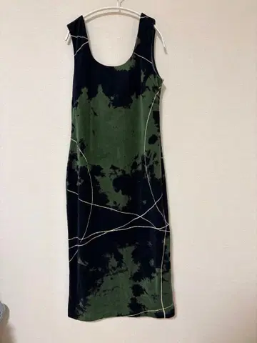 마메쿠로구치 금 계승 벨로아 원피스