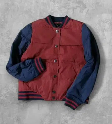 새상품급 차일드우먼 바시티 자켓 다운