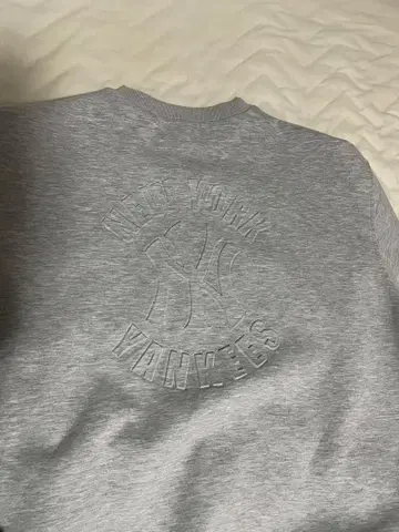 스파이럴걸 양키스 콜라보 맨투맨 NEW YORK YANKEES