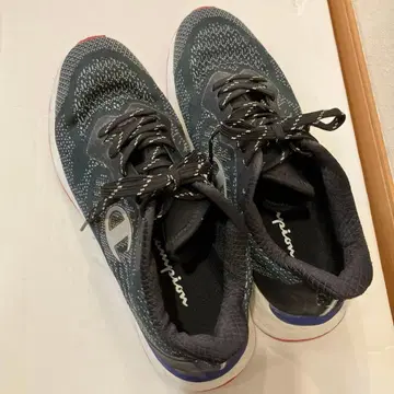 Champion 러닝화 25cm