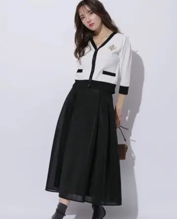 [새상품] Apuweiser-riche 브로치 부착 가디건 풀오버 2