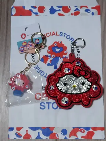 오사카 간사이 만박 산리오 반짝반짝 가죽 & 변신 클리어 키링 키티