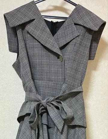 다즐린 아지메 플리츠 트렌치 원피스 그레이