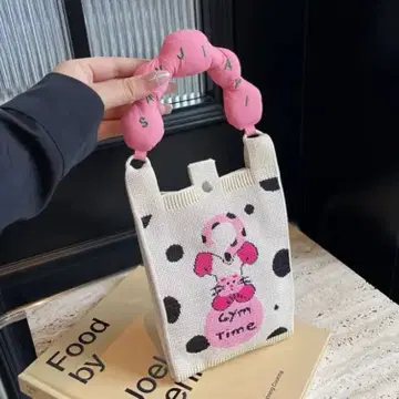 도트 무늬 핑크 캐릭터 숄더백