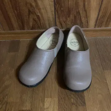 Joy Walker Plus 베이지 슬립온