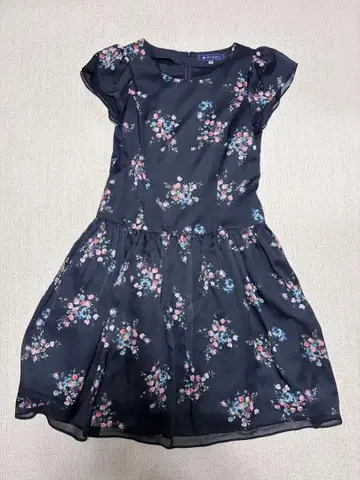 엠즈 그레이시 네이비 꽃무늬 원피스