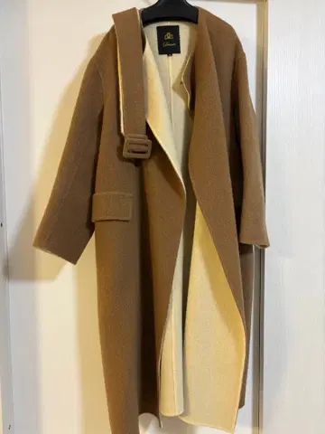 새상품급 드로어 더블 페이스 노카라 코트