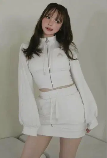 andmary Willow line 셋업 화이트