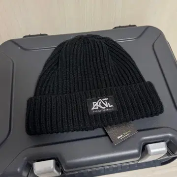 BACK CHANNEL KNIT CAP