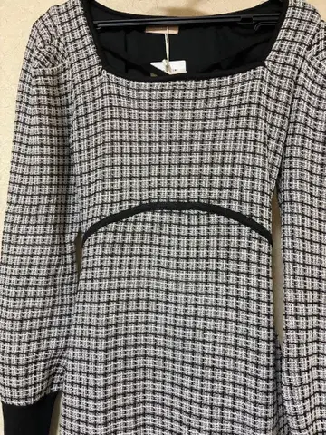 리젝시 바이컬러 트위드 머메이드 니트 원피스 블랙