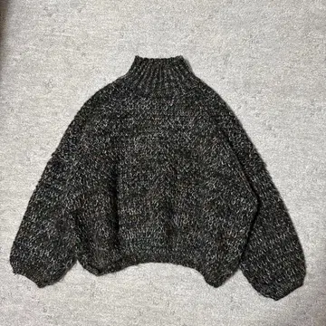 [ MICALLE MICALLE ] 하이넥 니트