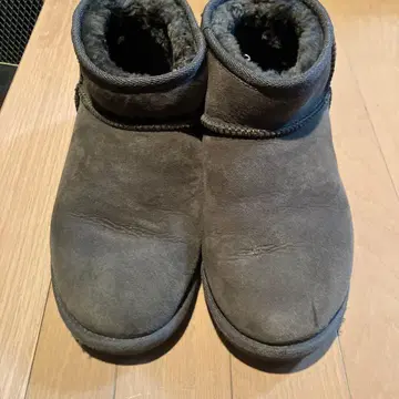 EMU 그레이 어그 부츠