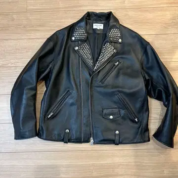 찡 장식 가죽 자켓