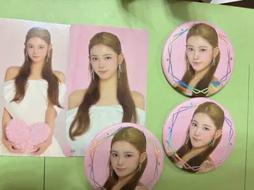 ME:I 미우 깃털 캔뱃지 트레이딩 카드