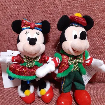 디즈니 크리스마스 2025 미키 미니 인형 배지