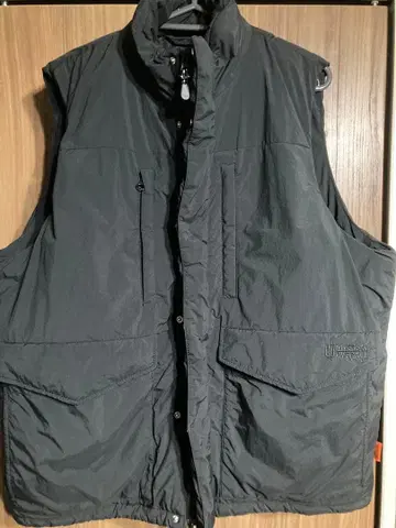 UNIVERSAL OVERALL(유니버셜 오버롤) 패딩 베스트