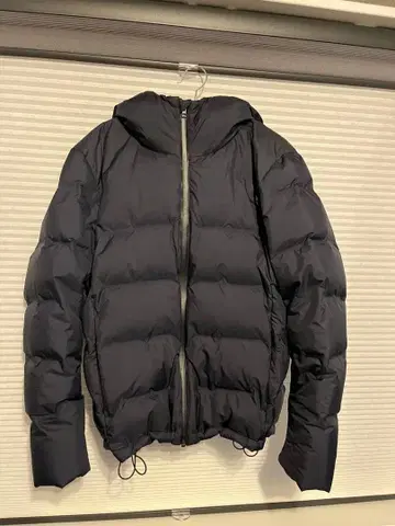 UNIQLO 심리스 다운 자켓 네이비 후드 부착