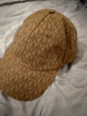 [ 미사용 새상품 ] MICHAEL KORS 베이지 로고 캡