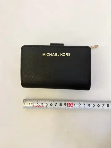 MICHAEL KORS 블랙 2단 접이식 지갑